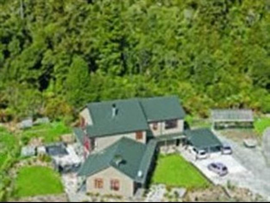 Mahitahi Lodge Bruce Bay Exterior photo
