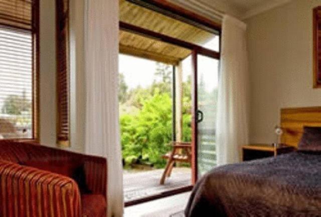 Mahitahi Lodge Bruce Bay Room photo